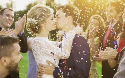 Celebre o seu casamento com confetes.